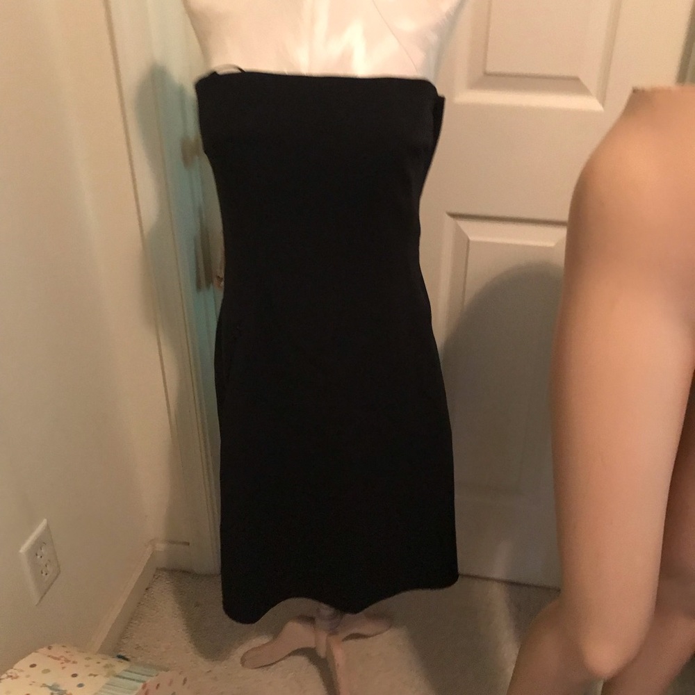 Akris dress nwt $1990 size 6 black strapless Avante garde